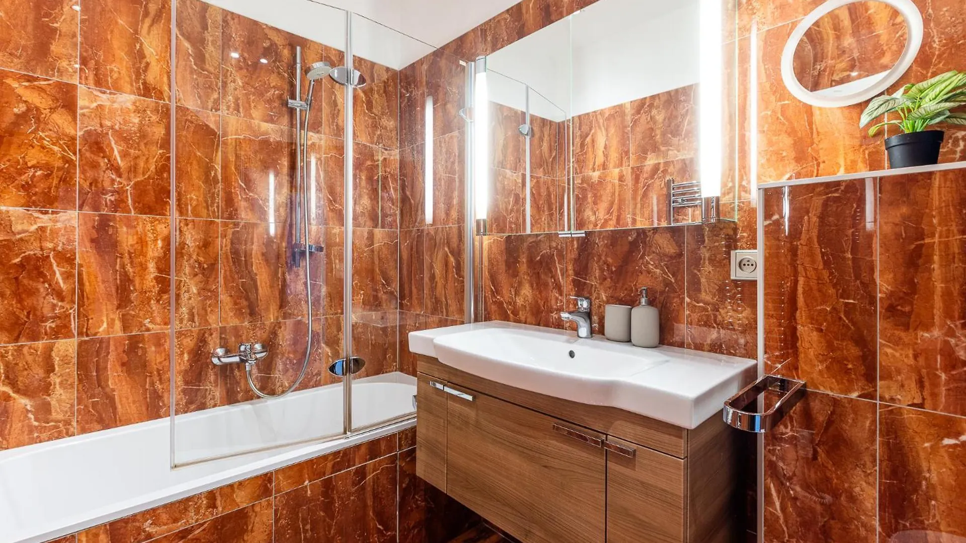 Nice Big Apartment 2Bds - Belgicka Prag