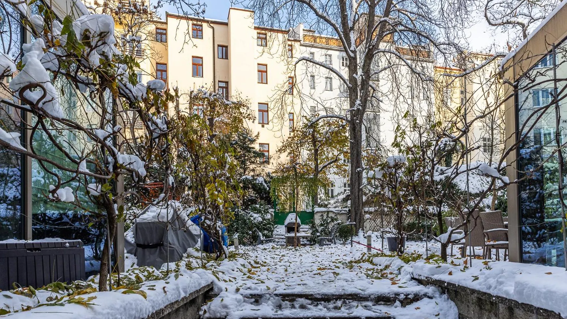 Nice Big Apartment 2Bds - Belgicka Prag 0*,  Tjekkiet